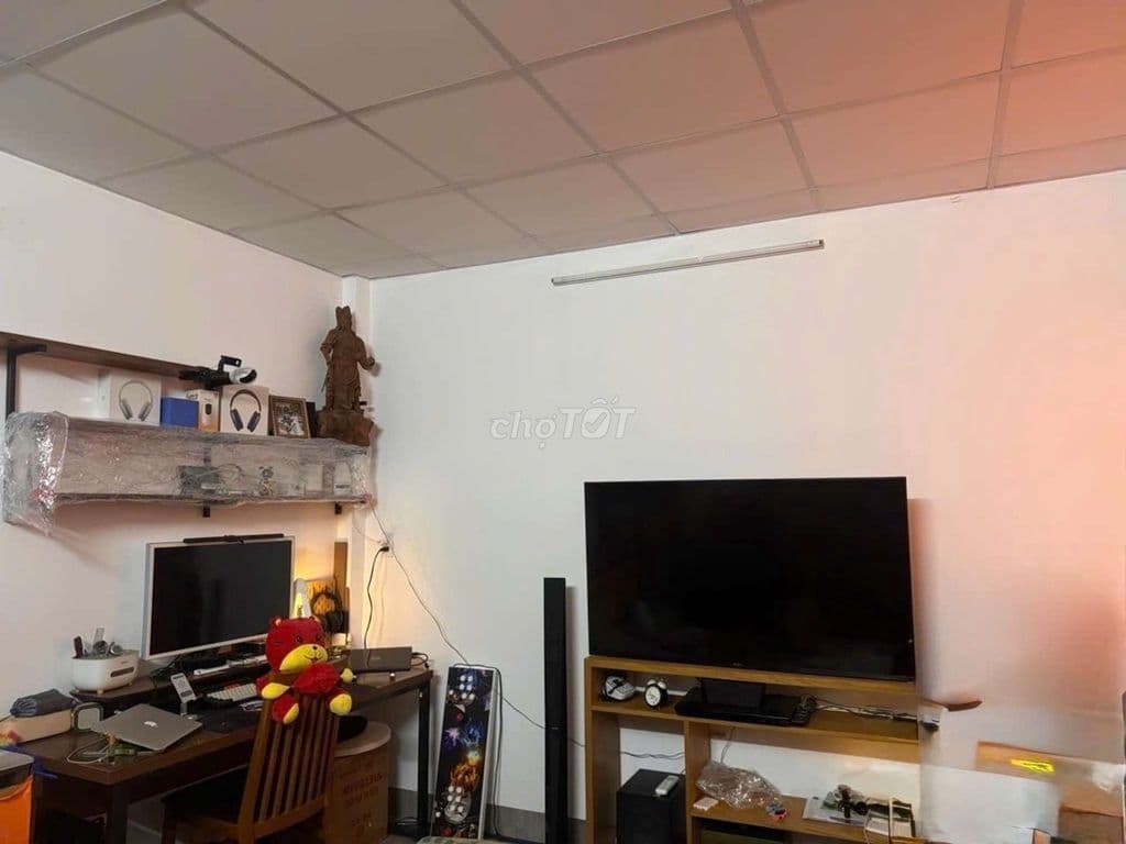 Tân Bình sát HXH giáp Quận 10 ngang 4,5m chỉ 2,4 tỷ TL - Ảnh 2