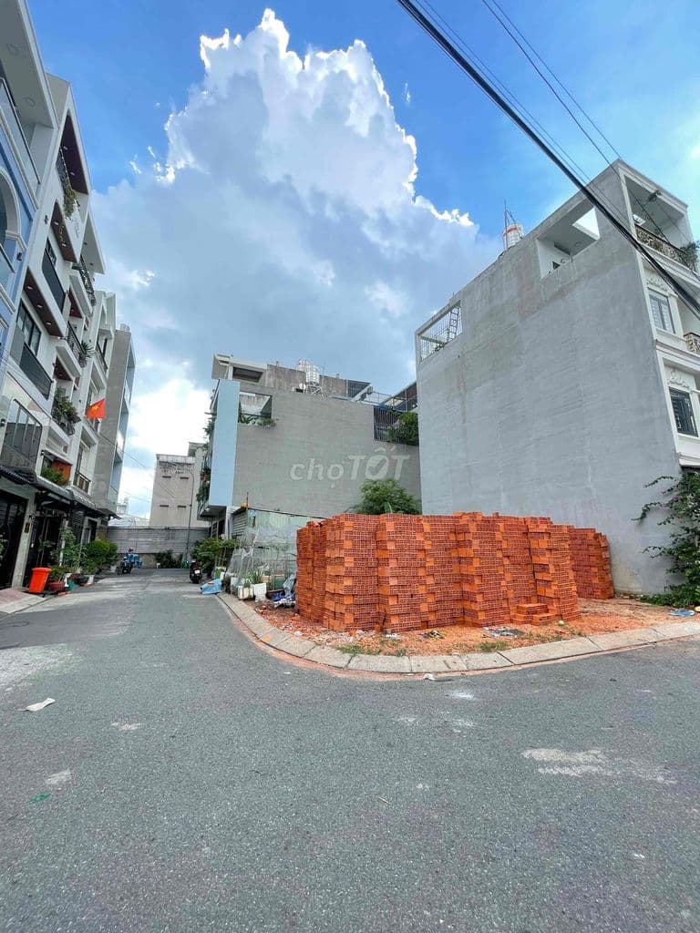 Góc 2MT ngang 4.9m Ngay Aeon tân phú