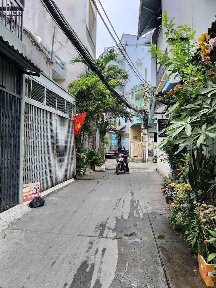 Nhà chính chủ hẻm Lạc Long Quân, Tân Bình - 1 Trệt 3 Lầu - 3x6M - Ảnh 2