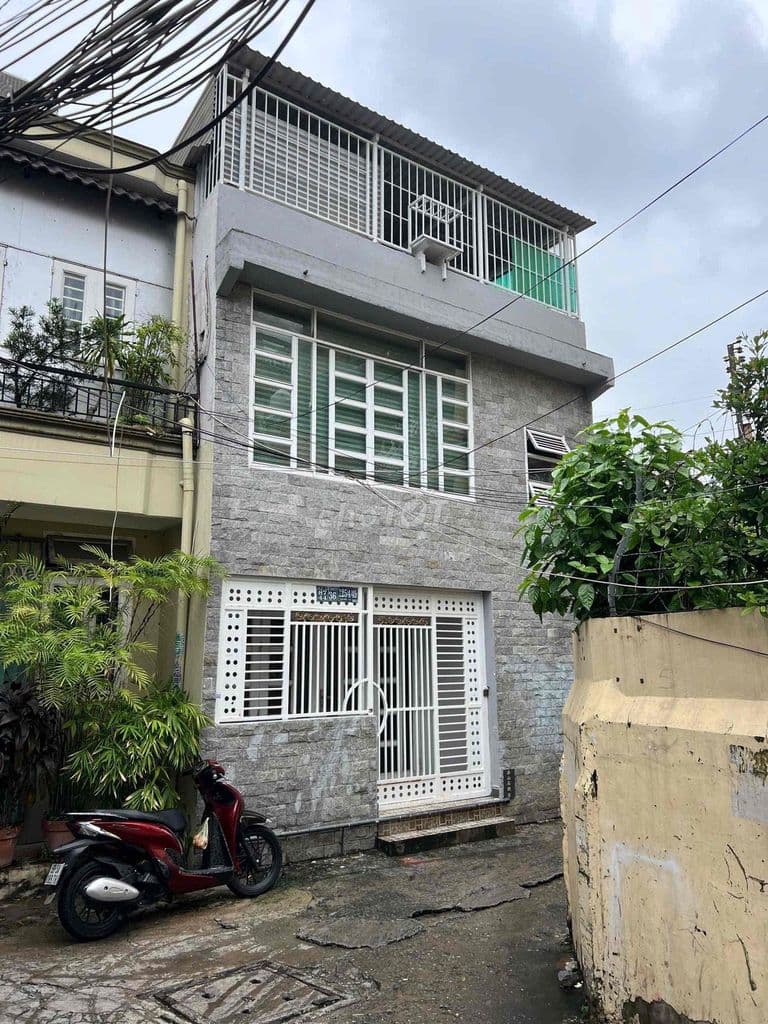 bán nhà vạn kiếp 1 trệt 2 lầu 42m2 ngang hơn 5 chỉ 5ty8 tl ít