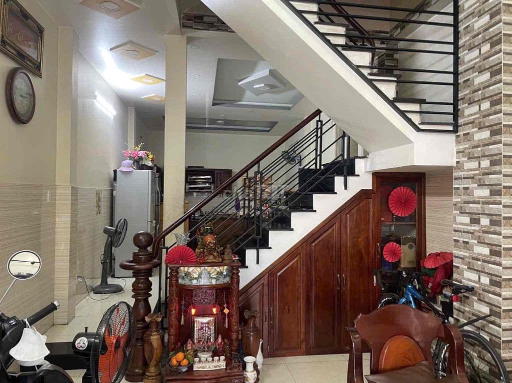 CẦN BÁN NHÀ 3 Tầng sân thượng, diện tích 71m2 BÌNH CHIỂU - THỦ ĐỨC - Ảnh 2