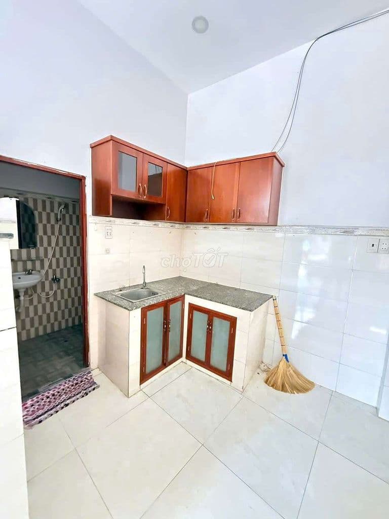 Bán nhà Tân Bình hẻm đường Âu Cơ nở hậu 2 tầng 28m2 chỉ 3,5 tỷ - Ảnh 2