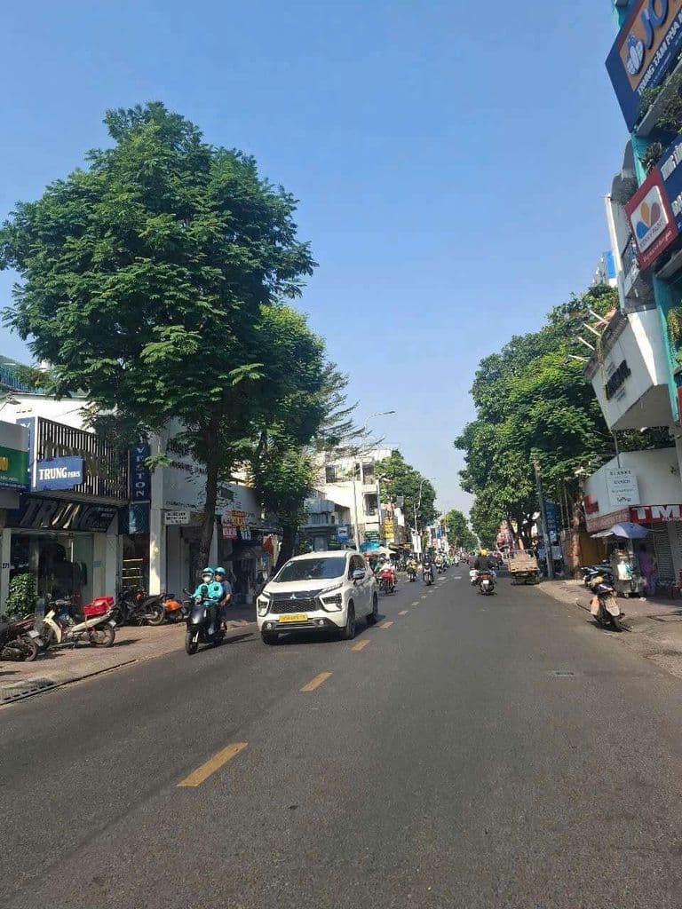 100m2 _ nhà 3 tầng _ lê văn sỹ 3pn _ quận 3 _chỉ 5.95 tỷ