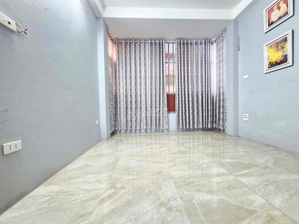 Phân lô phố Trịnh Đình Cửu ô tô đỗ cửa 35m2 x5T giá nhỉnh 6 tỷ sổ đỏ C - Ảnh 2