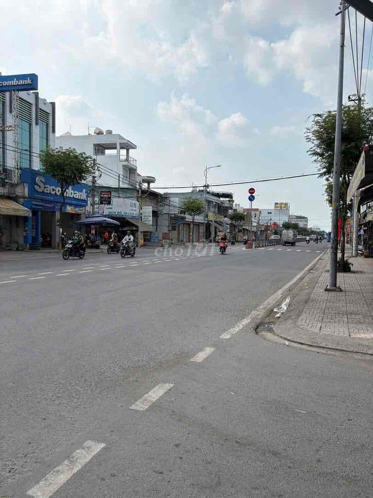 ĐẤT THỔ CƯ 100% XÂY DỰNG HOÀN CÔNG TỰ DO-NGAY TRUNG TÂM HÓC MÔN ĐẦY ĐỦ