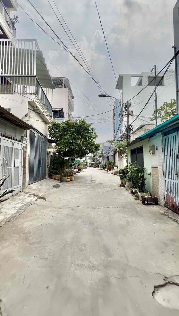 đất đường Hoàng Ngân hẻm 8m , DT 40m2