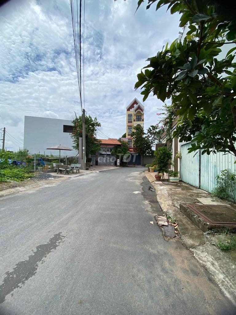 BÁN LÔ ĐẤT 1932M2 ĐƯỜNG BƯNG ÔNG THOÀN