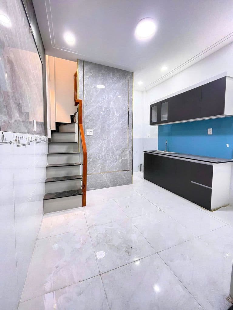 Nhà hẻm ngắn ở Phan Văn Hớn, Quận 12. Gần chung cư Tecco. Giá 860tr