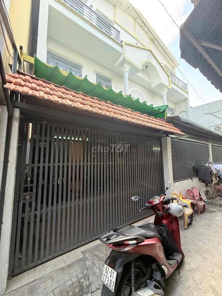 NHÀ NỞ HẬU - TỈNH LỘ 10 - BÌNH TRỊ ĐÔNG- NGANG KHỦNG 12m -3 TẦNG- 5 PN