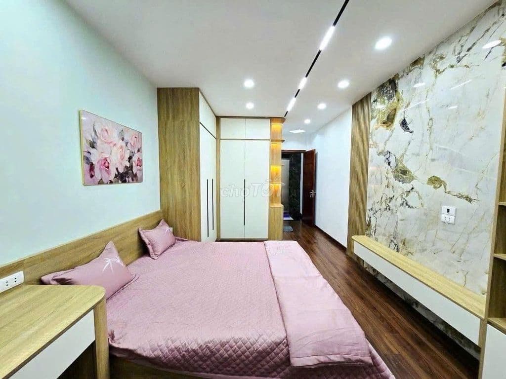 NHÀ CẦU GIẤY -VỊ TRÍ VÀNG THUẬN TIỆN -CON CÁI HỌC HÀNH TIỆN LỢI-12 TỶ - Ảnh 2