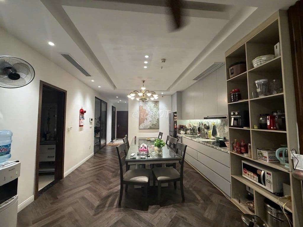 Căn hộ Royal City 131m2