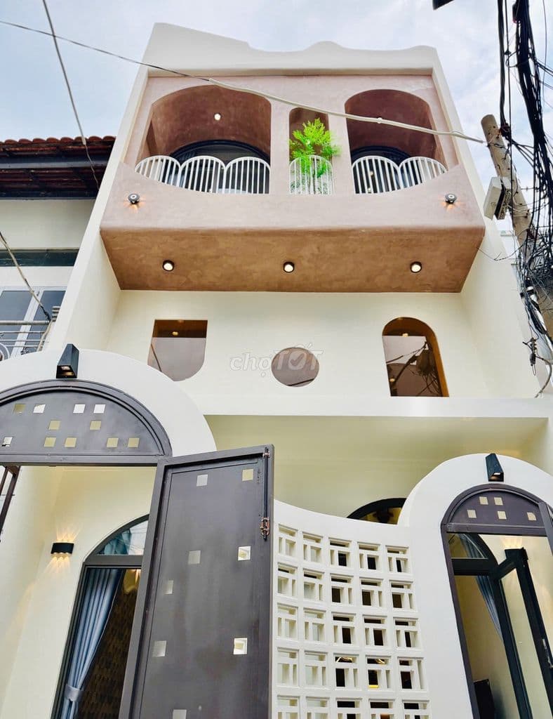 NHỈNH 5 TỶ - HXH NGAY QUANG TRUNG - NGANG 4,3X10 - 3 TẦNG MỚI ĐẸP