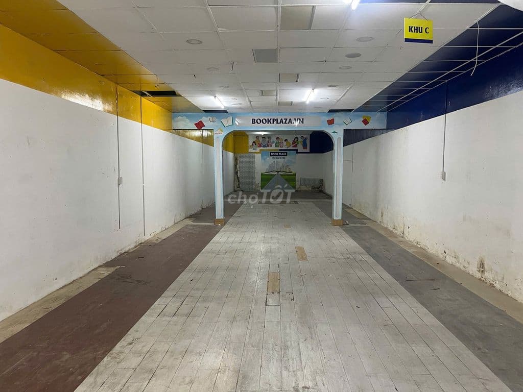 CHO THUÊ NHÀ MẶT TIỀN ĐƯỜNG TÂN SƠN NHÌ 5X20M THÔNG SUỐT CÓ 1 LỬNG