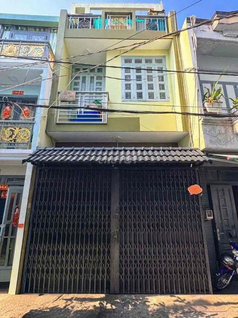 NHÀ 3 TẦNG 4PN - 4,2 x18 ( NỠ HẬU 5,2)