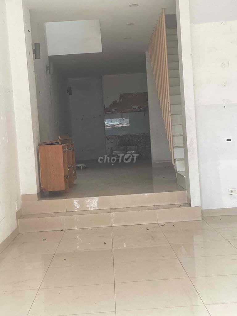 nhà mặt tiền - Ảnh 3