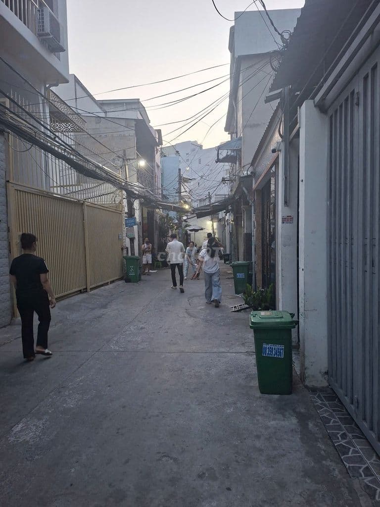 Gia đình cần bán nhà hẻm xe hơi thuận tiện xây Phòng Trọ cao cấp. - Ảnh 3