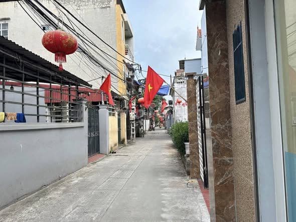 bán nhà 30m2 Ngú Hiệp, Thanh Trì, giá chỉ 4,x tỷ