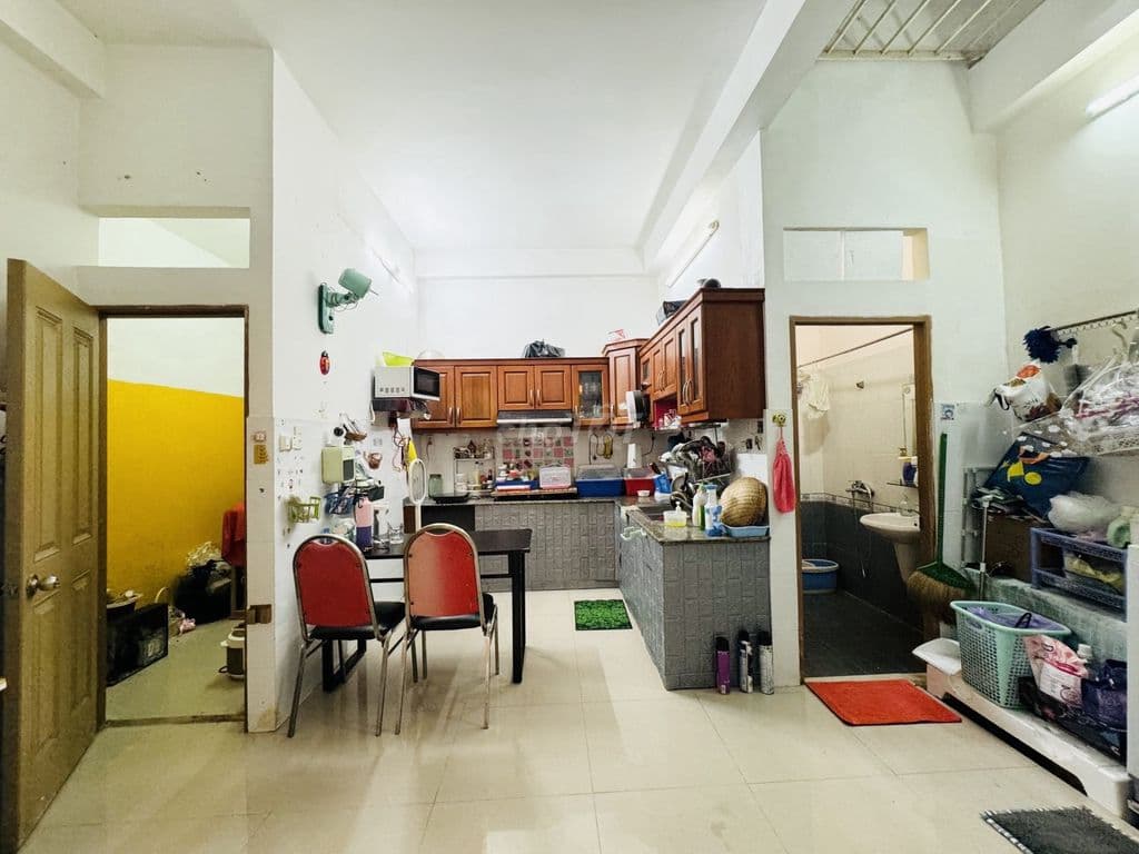 BÁN NHÀ DIỆN TÍCH LỚN HUỲNH VĂN BÁNH PHÚ NHUẬN - Ảnh 3