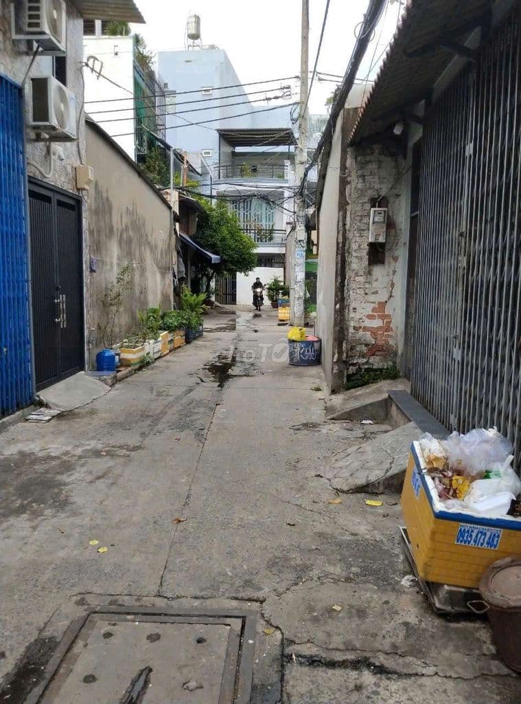 Cần Bán găp nhà cấp 4 PTTN. 1 xet trương trinh.Q12 .DT.5x16 gác lửng