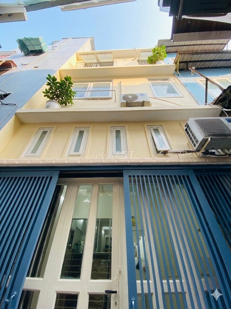 💥NHÀ ĐẸP TRUNG TÂM Q.5 - NGANG 5M - SÁT HXH - 4 TẦNG NHỈNH 5 TỶ💥