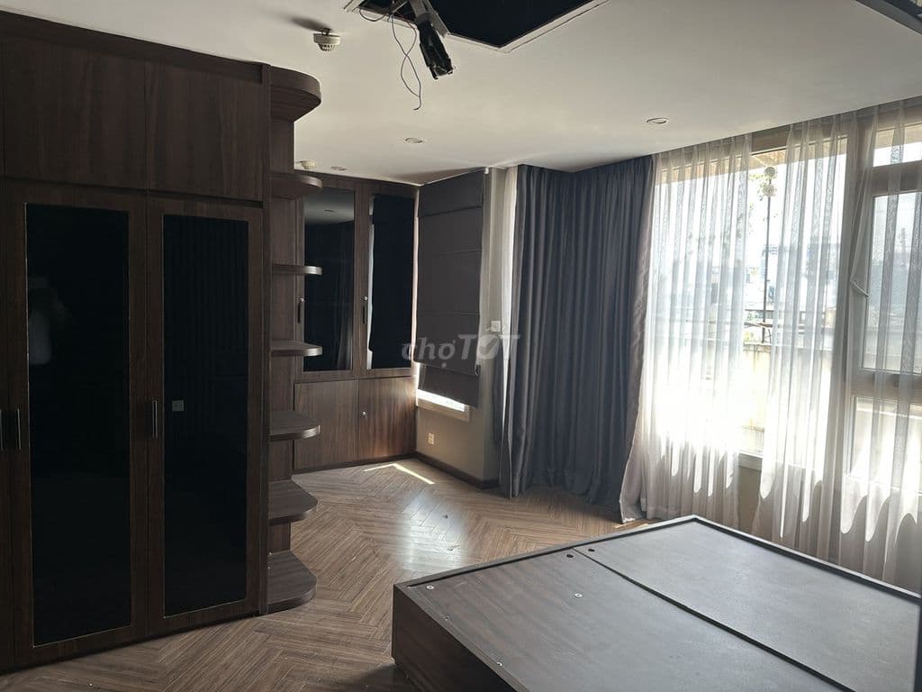 Chủ cần ra gấp căn góc, 3PN, 2WC 144m2 giá 10.25tỷ, nhà có nt, sổ sẵn - Ảnh 2