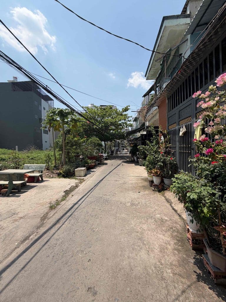 CẦN TIỀN BÁN GẤP NHÀ ĐẸP ĐƯỜNG XE TẢI - Ảnh 3