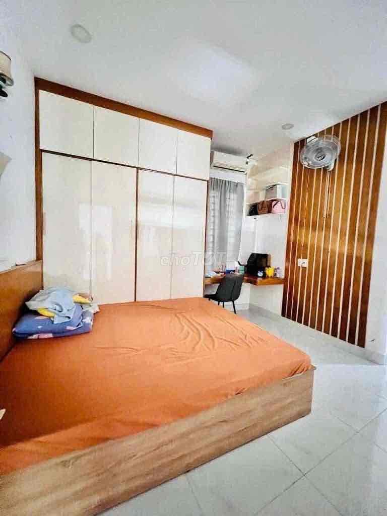Nhà 2 Lầu Gần Hoàng Diệu 2 - 2 Mặt Tiền Xe Hơi Mới Tinh - Chỉ 4.6 Tỷ - Ảnh 3