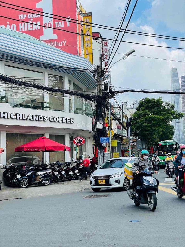 MẶT TIỀN KINH DOANH NGAY NGÃ 3 VĨNH HỘI TÔN ĐẢN, DÀI GẦN 30 MÉT CỰC HI