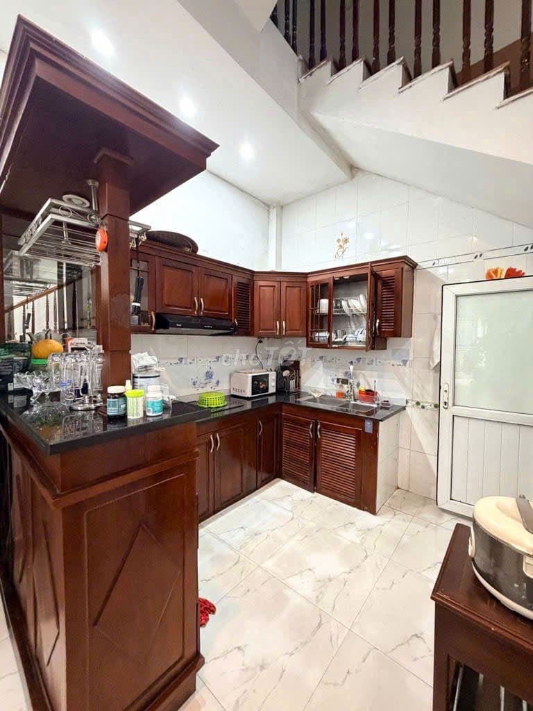 Chính chủ Bán nhà 45m2, 05 tầng, Mặt tiền 4,5M Sổ đỏ lâu dài Cầu Giấy - Ảnh 2
