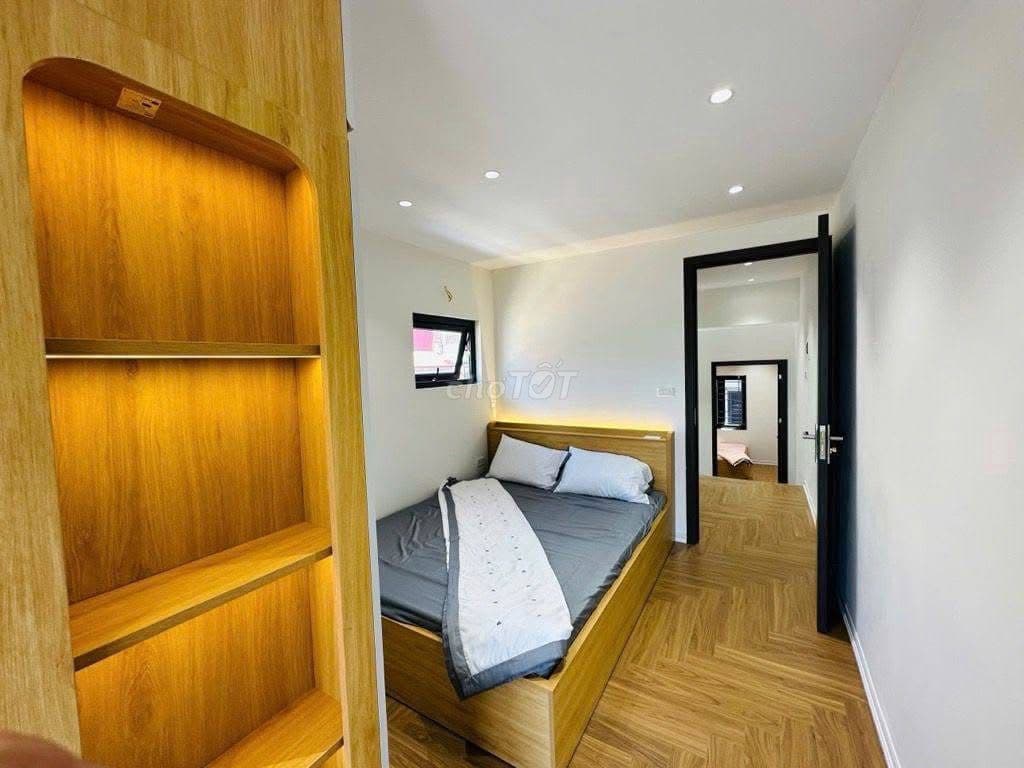 Bán căn hộ 90m sử dụng, 3 phòng ngủ phố Hoàng Hoa Thám - Ảnh 2