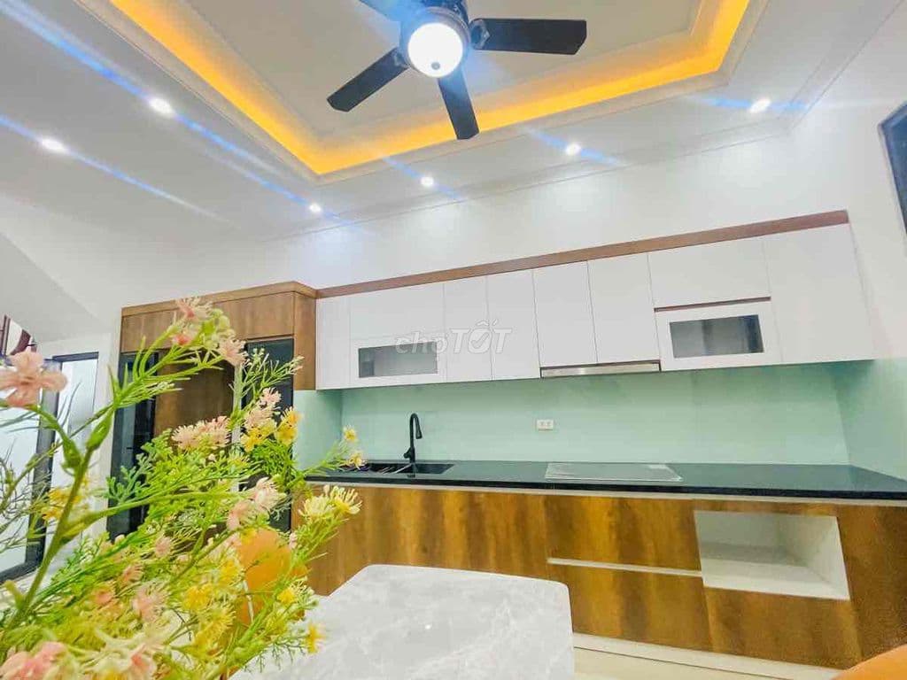 Nguyễn Chí Thanh, lô góc, 40m ra phố, VF3 đỗ, dân xây, full NT, 37m2 - Ảnh 2