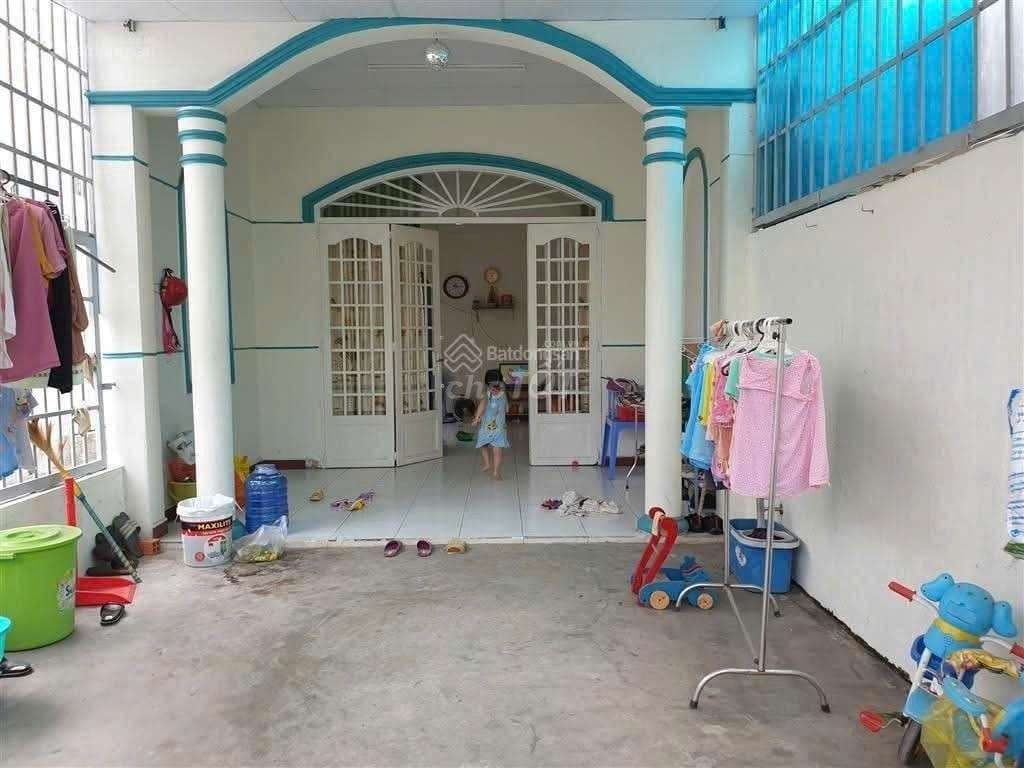 Nhà mặt tiền Kdbb 4x22m, hẻm nhựa thông 1/ Phan Văn Hớn xã Bà Điểm HM