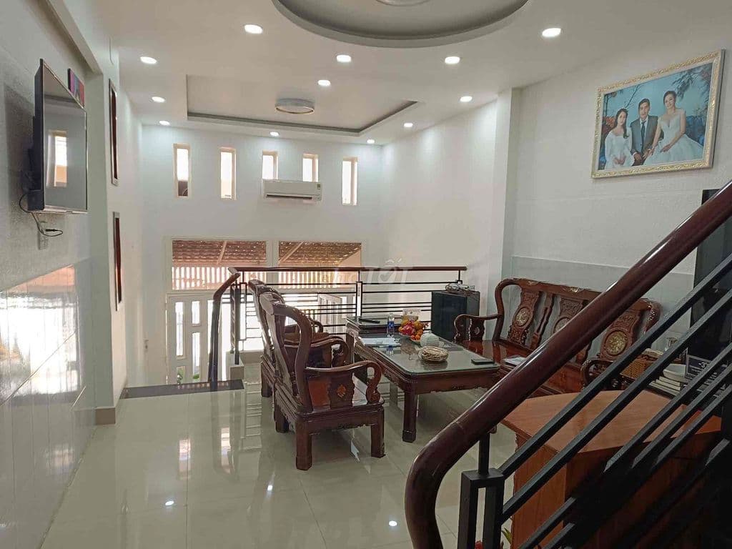 Bán Nhà MT KD Hưng Phú. Dòng tiền 40tr/tháng. DT: 128m2 - 4 Tầng - 5PN