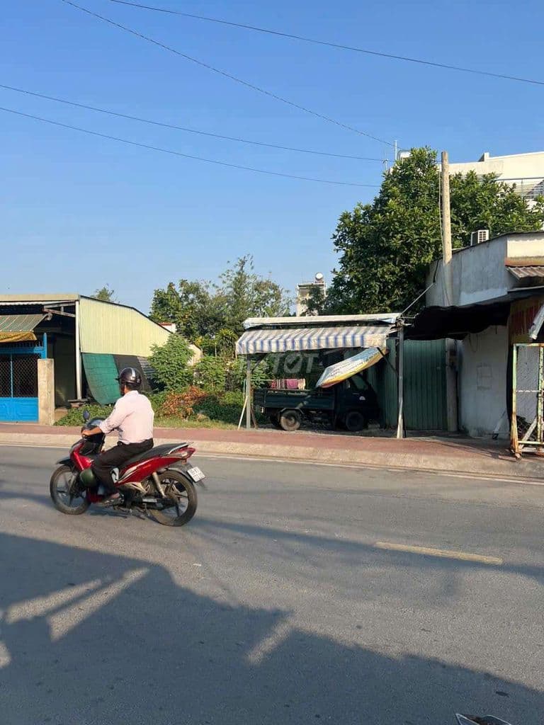 Đất 300m2 thổ cư Mt nhánh thông trung mỹ tân xuân ra đồng tâm giá 14.9