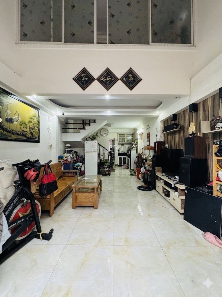 Chỉ hơn 6 tỷ – nhà 4 tầng Bà Hạt Q10 – ngang 4m nở hậu 5m cực hiếm