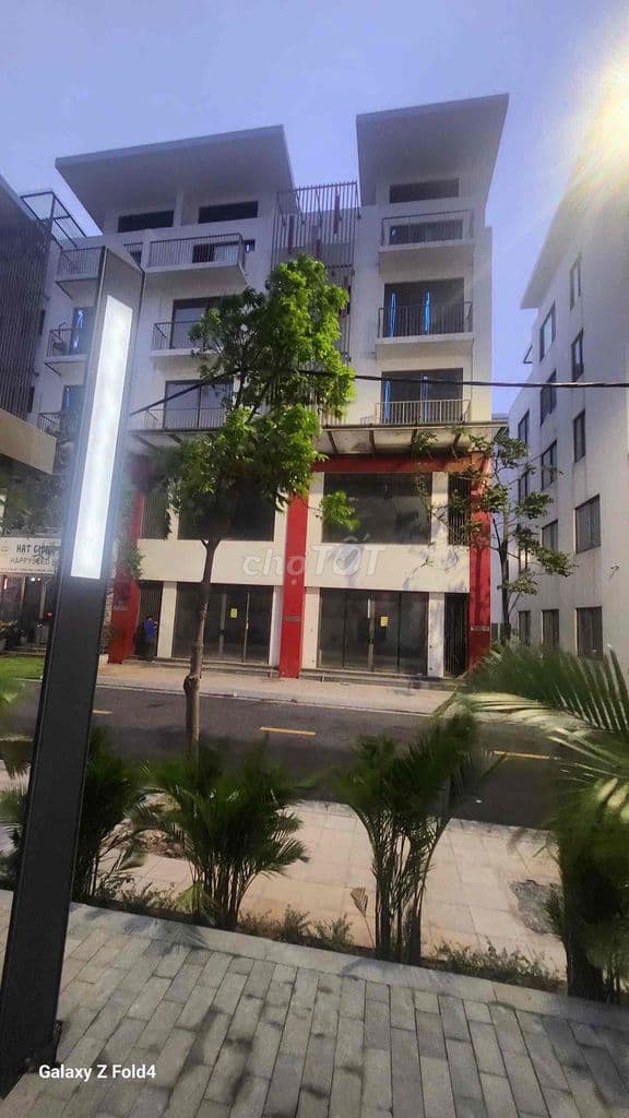 🔥 SIÊU PHẨM LIỀN KỀ KHAI SƠN TOwn – LONG BIÊN Dt: 99m² – 5 TẦNG 1 TUM - Ảnh 2