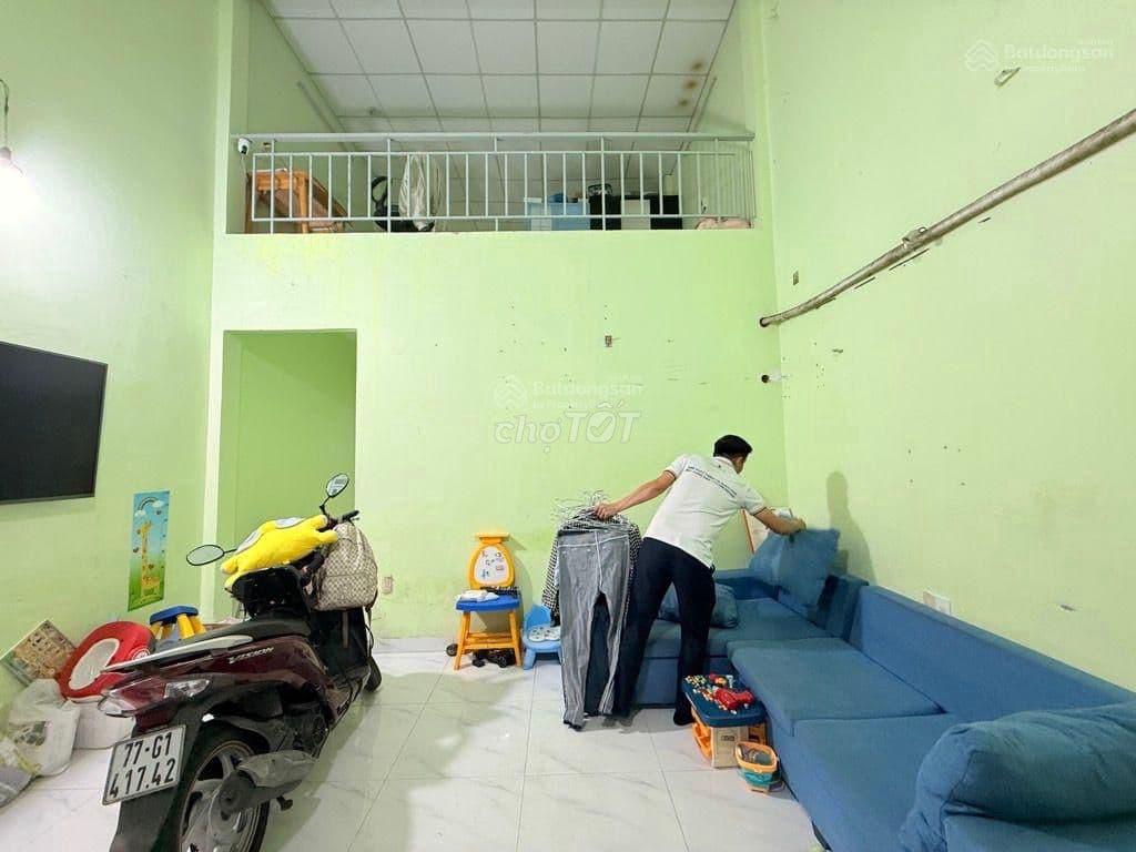 Bán nhà đường DHT31, hiếm nhất khu vực, dòng tiền tốt - Ảnh 2