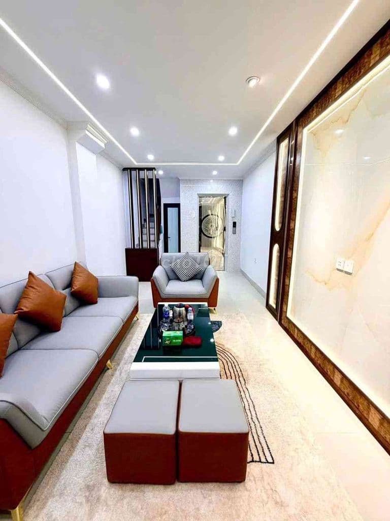 Lô góc Trần Hữu Tước ô tô đỗ cửa, nhà mới, thang máy, KD, 39m2*6T