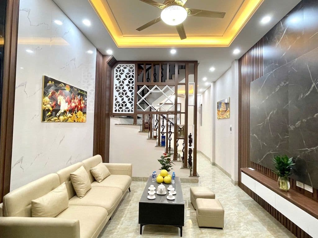 Nhà 45m² 4 tầng-12.6 tỷ- Khương Đình- Q.Thanh Xuân- có ban công thoáng
