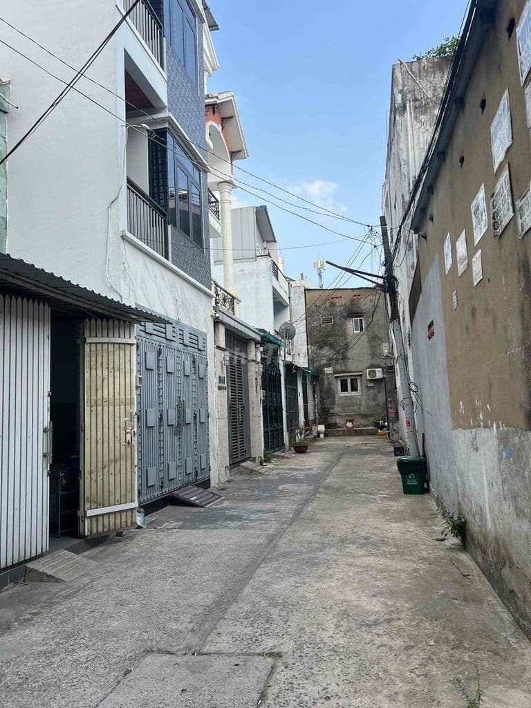 bán gấp nhà 2 tầng góc 2mt đối diện công viên - Ảnh 2