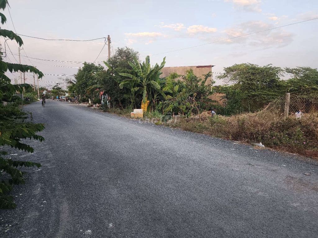 Mặt tiền liên ấp 4-5 đa phước tổng diện tích 950m . Đất đã san lấp. - Ảnh 2