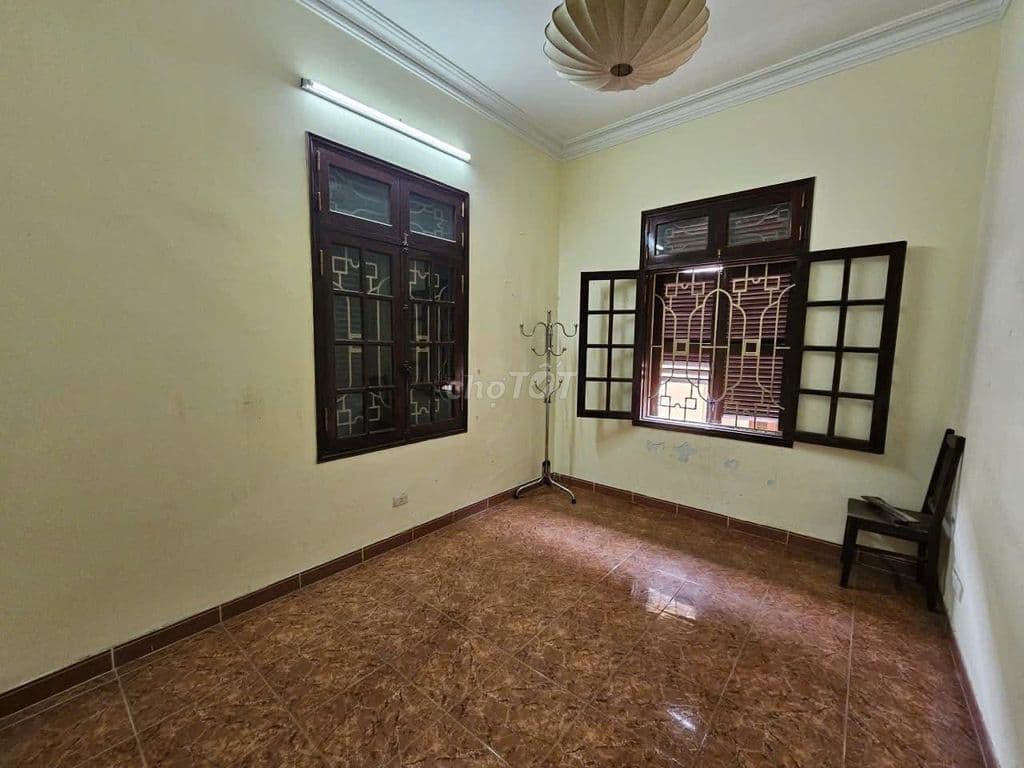 bán nhà 5 tầng Lạc Long Quân mặt tiền rộng - Ảnh 3