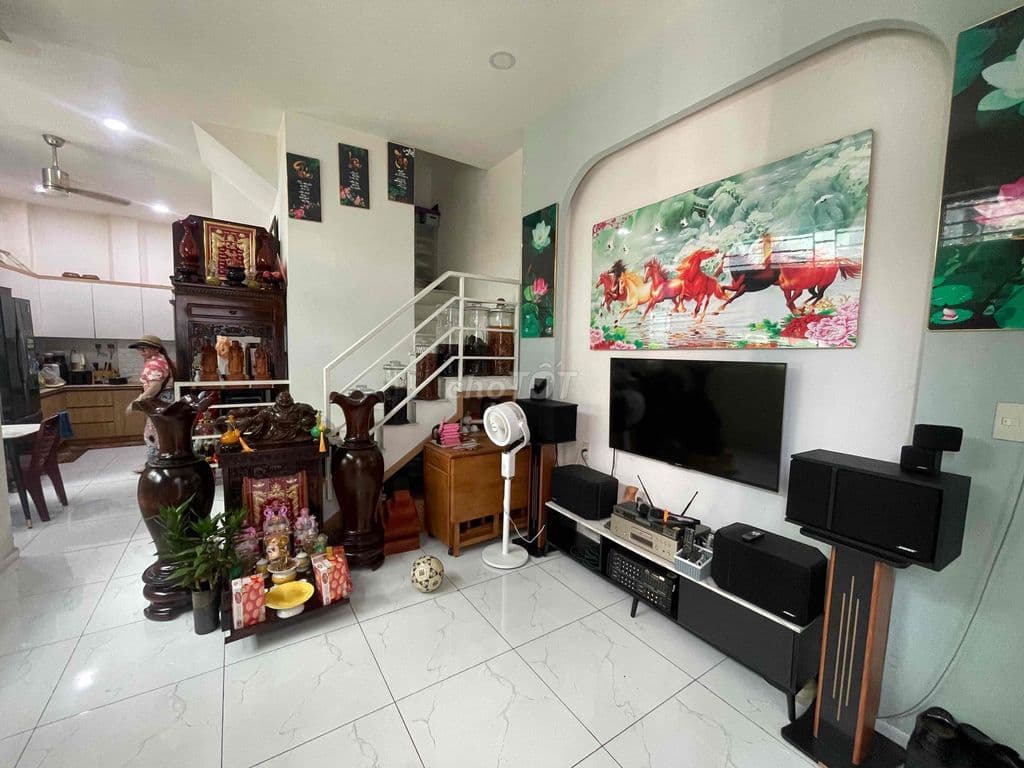 Định cư mua nhà Quận Tân Phú Villa 3 mặt thoáng độc bản (như hình)