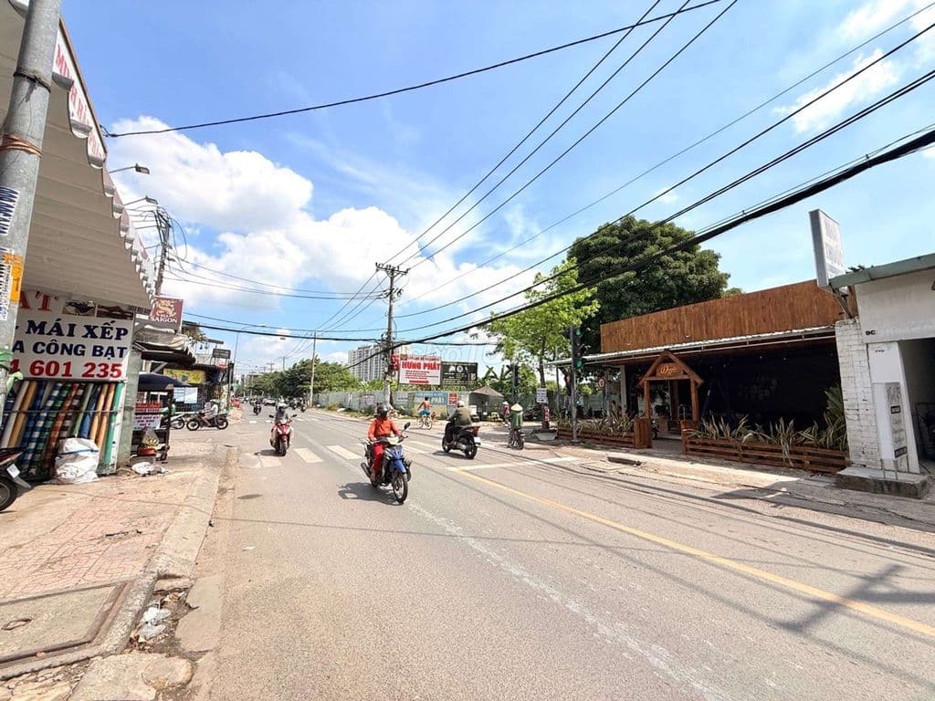 BÁN NHÀ MẶT TIỀN THƯƠNG MẠI -NGUYỄN THỊ BÚP -Q12-HƠN 8TY