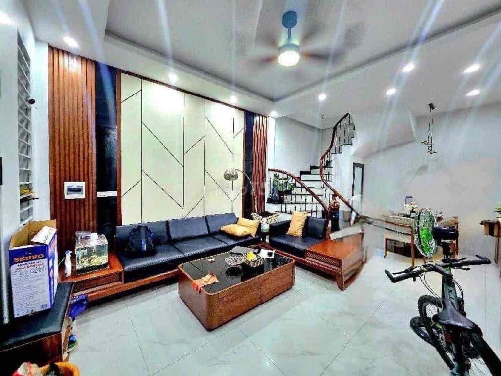 Đỉnh nóc, phố Văn Chương, 50m ra oto, ngõ thông, mới đẹp, full đồ, 39m