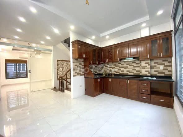 bán nhà 5t quận Tây Hồ giá ngon nhất - Ảnh 2