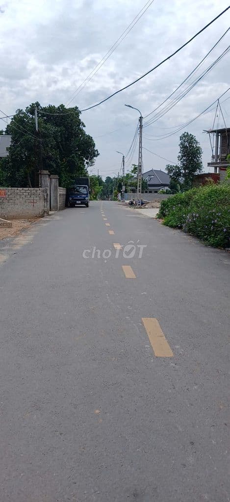 BÁN ĐẤT PHỐ HỮU NGHỊ -XUÂN KHANH -SƠN TÂY 100m FULL THỔ CƯ GIÁ 1.8 tỷ!