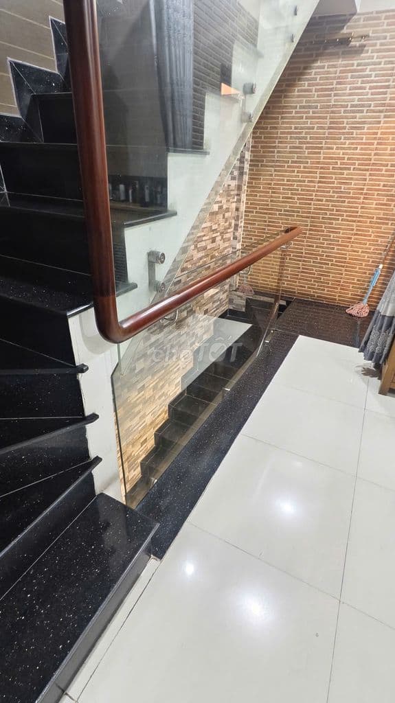 Hạ Giá Bán Gấp Nhà Mới Đẹp Hẻm 888// Lạc Long Quân P.8 Tân Bình. - Ảnh 2