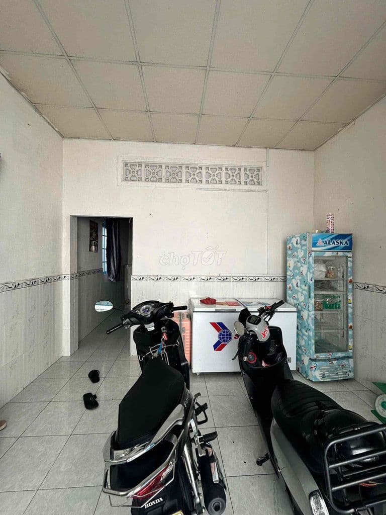 BÁN NHÀ CẤP 4-LÔ NHÌ MẶT TIỀN HẺM XE HƠI- P PHÚ THUẬN-QUẬN 7 - Ảnh 2