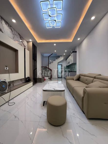 bán nhà 30m2 Bạch Mai gần Trương Định, 5 tầng thang máy